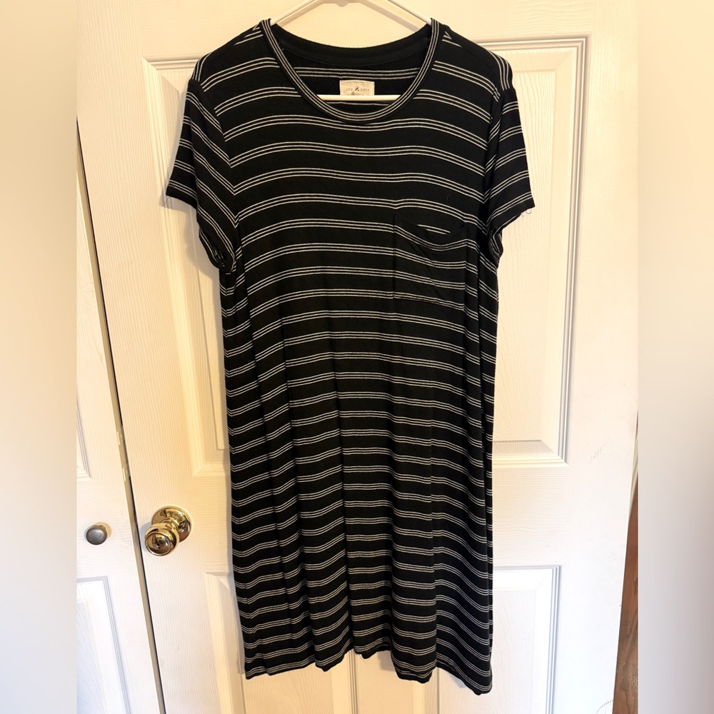 Lou & Grey Black and Gray Raglan Midi Dress
